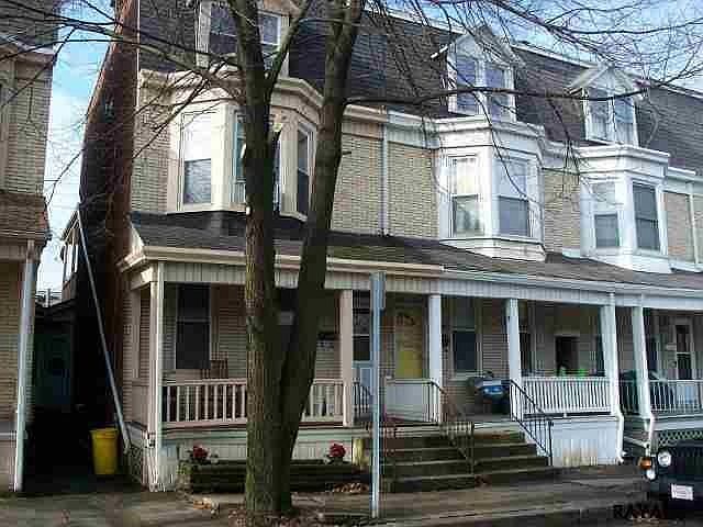 2nd image of 512 Atlantic Ave