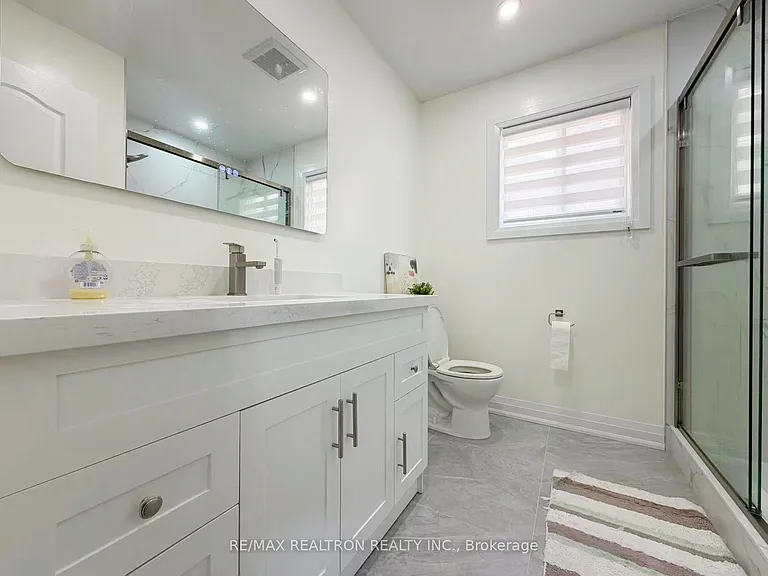 210 Old Colony Rd — Photo 20