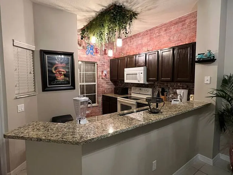 Yellow Lantana Ln — Photo 35