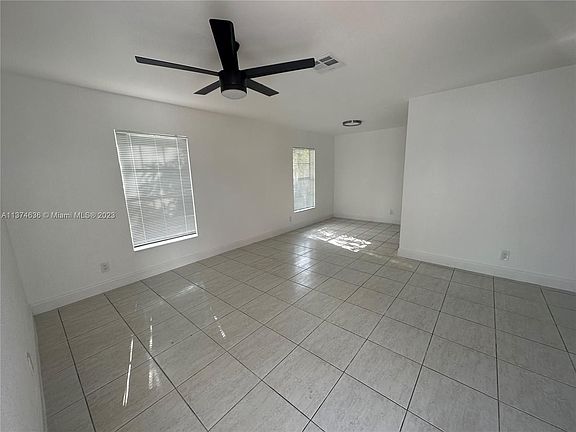 3rd image of 3811 S 57th Ave #3