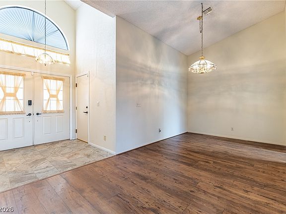 3rd image of 4908 Birch Bay Ln