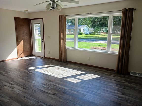 2nd image of 432 Higgins Dr