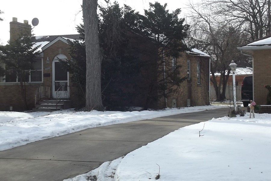 2nd image of 8320 Northcote Ave
