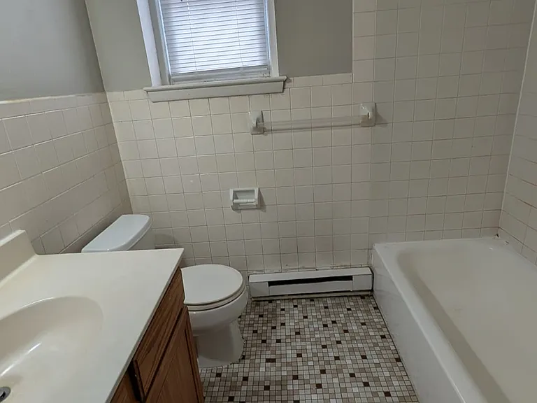 237 Forest Rd #1 — Photo 9