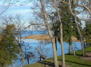 1 Egret Point Dr, Locust Hill, VA 23092