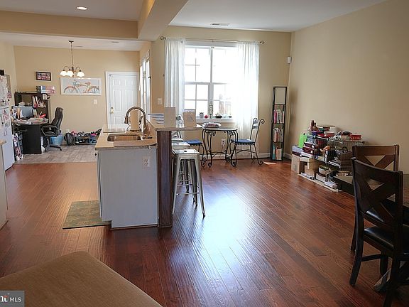 2nd image of 5015 Softwood Ln