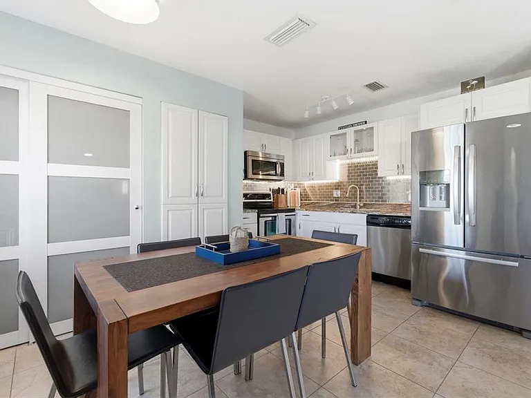 5174 Beach Dr SE #D — Photo 7