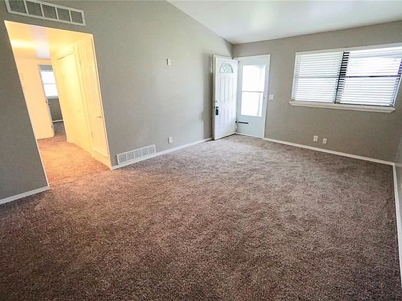2nd image of 4845 Newport Dr