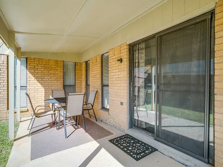 3228 Delaford Dr — Photo 10