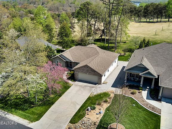 2nd image of 229 Oligi Cir