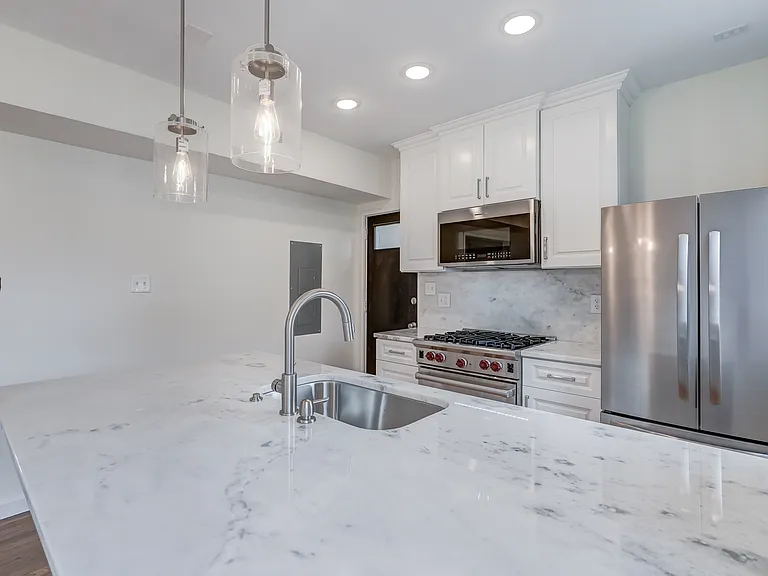 101 Tempsford Ln #H — Photo 5