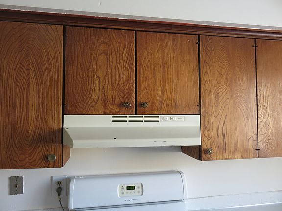 New Kitchen Cabinets