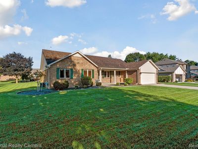 19695 Sussex Ave, Livonia, MI, 48152