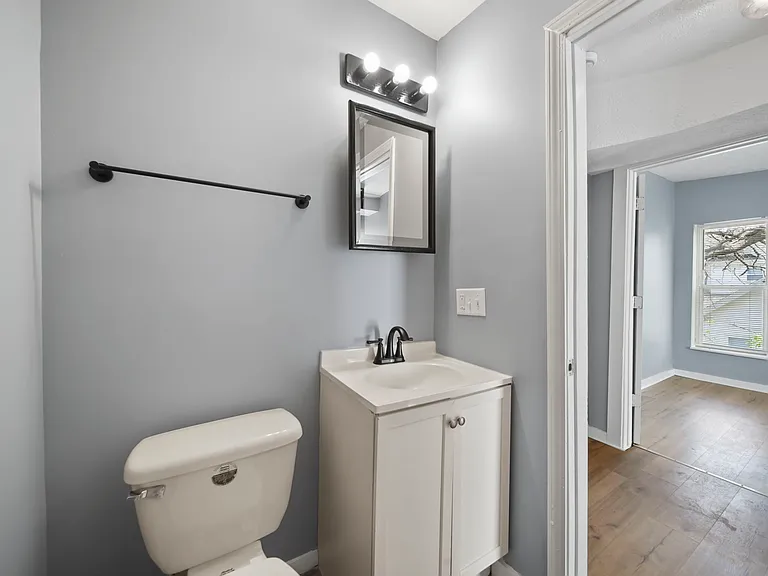 818 Eureka St #818.5 — Photo 10