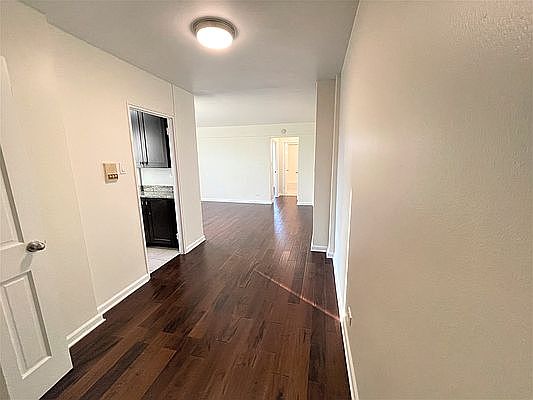 3rd image of 5570 Netherland Ave APT 6F