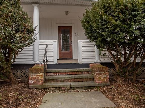 3rd image of 222 Hurley Ave