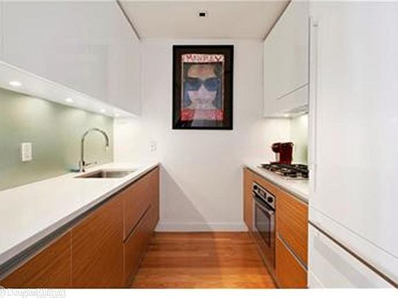 4th image of 555 W 59th St APT 16H