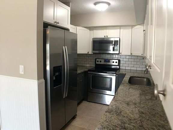 4th image of 215 Arricola Ave #A