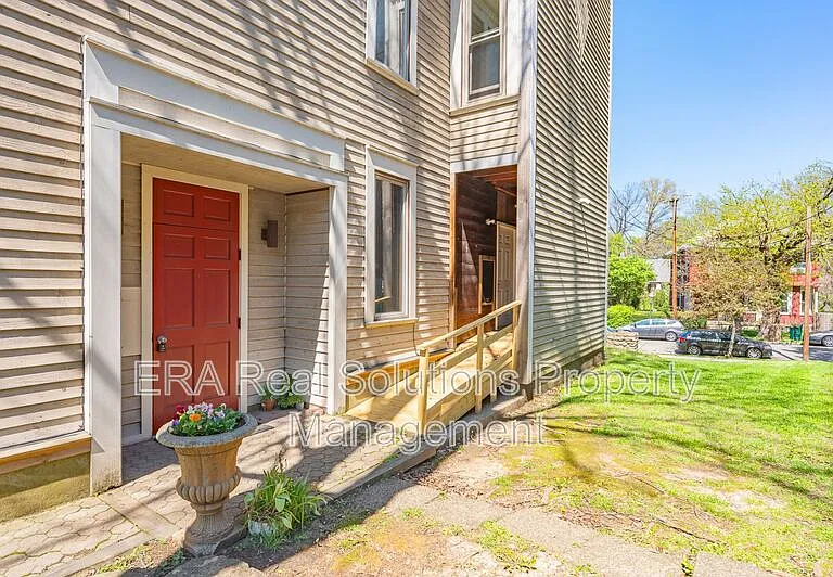 255-257 Loraine Ave #5 — Photo 5
