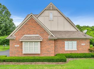 1180 Alissa Marie Dr, Highland, MI 48357