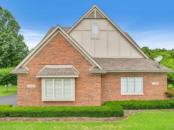 1180 Alissa Marie Dr, Highland, MI 48357