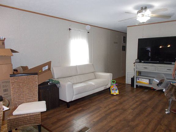 3rd image of 524 Paraiso Dr