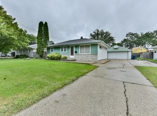4934 N 104th St, Milwaukee, WI