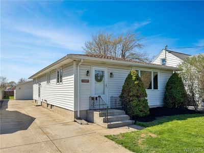 874 Beach Rd, Cheektowaga, NY, 14225
