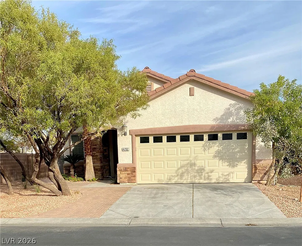 3 bed, 2.0 bath, 1373 sqft, $2,150 — Photo 1