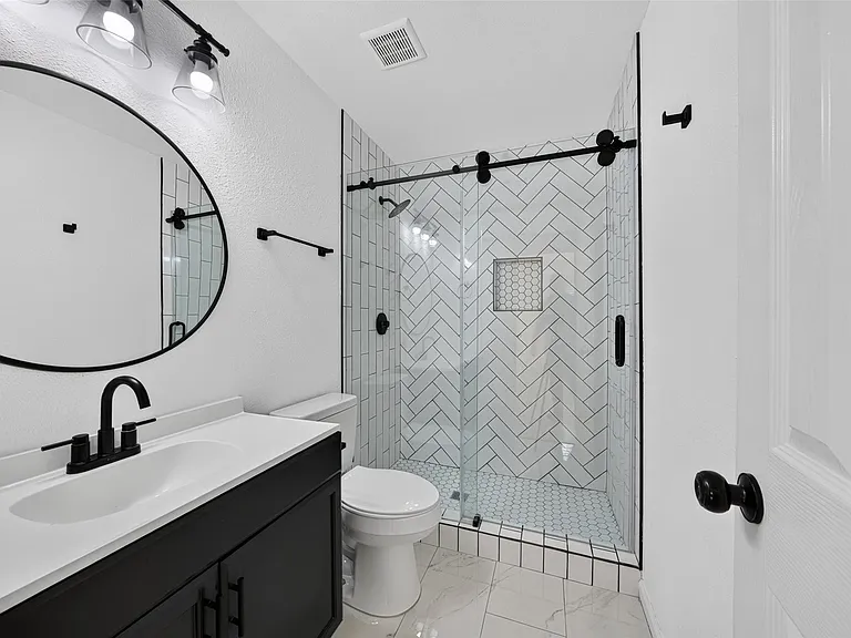17006 Enchanted Cir E — Photo 19