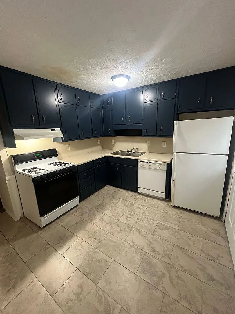 3183 A - B Dove Court — Photo 4