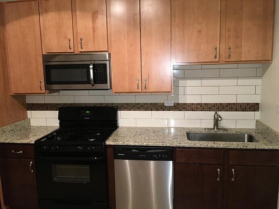 2nd image of 6221 S Kenwood Ave APT 2F
