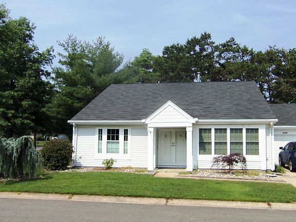 2nd image of 965 Thornbury Lane #A