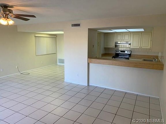 3rd image of 2300 S Atlantic Ave APT 4
