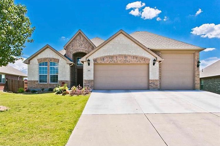 1st image of 1009 Colony Dr