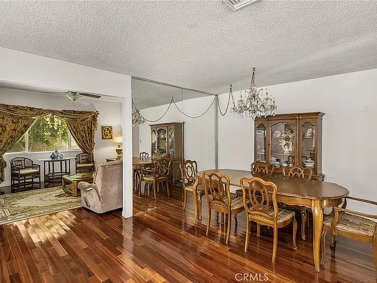 5743 Coke Ave — Photo 18