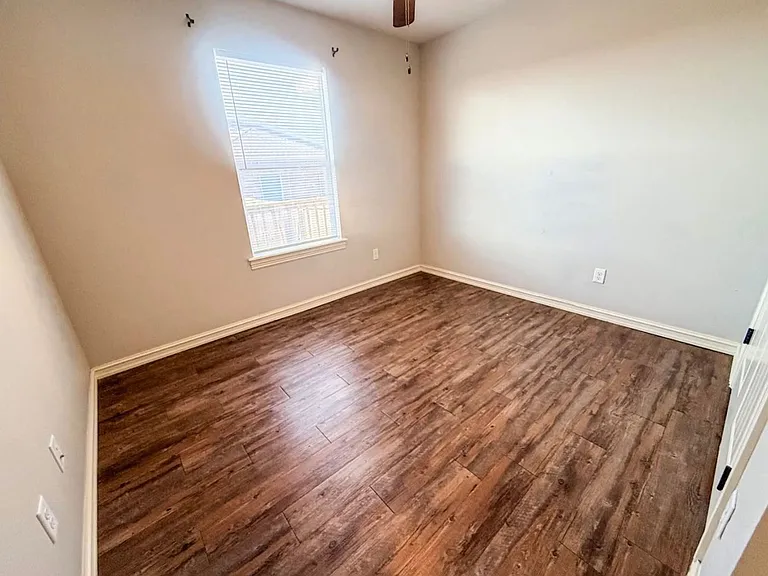 1150 Springhill Rd — Photo 10