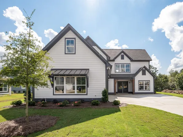 268 Avondale Ln, Pell City, AL 35128