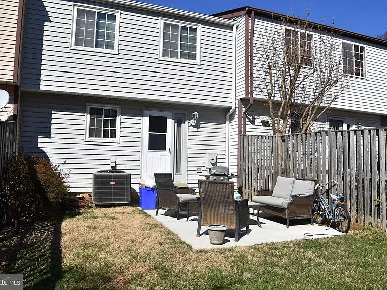 7708 Fawn Ct — Photo 2