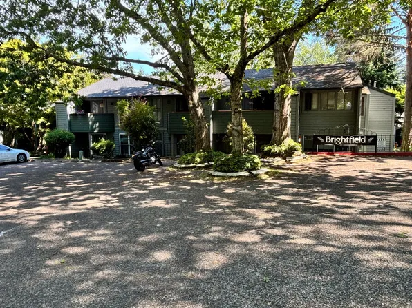8835 SW Brightfield Cir, Portland, OR 97223