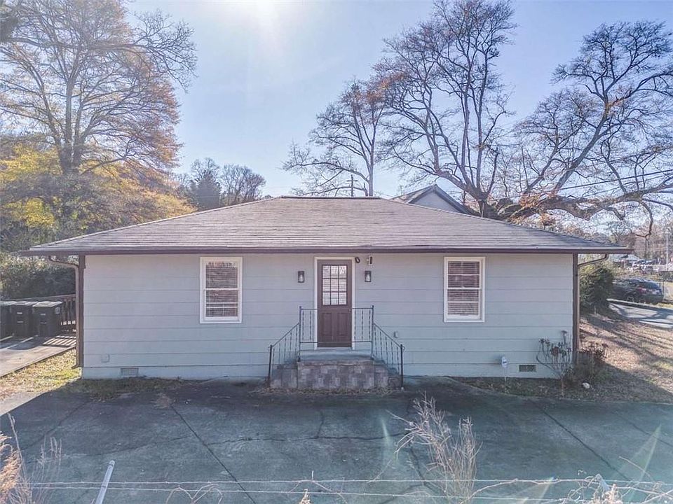 1st image of 1407 E 2nd Ave SE