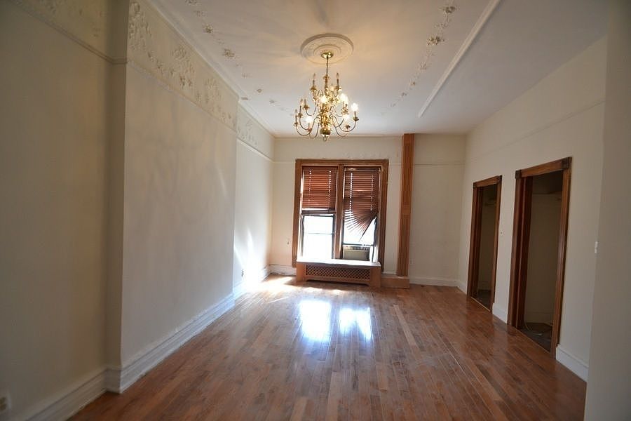 1st image of 30 Edgecombe Ave #3F