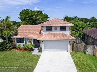 15665 Chillingsworth Ct, Davie, FL 33331