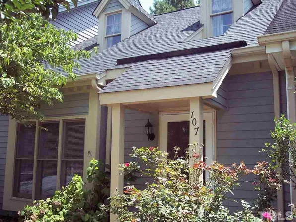 107 Carriage House Trl, Garner, NC 27529