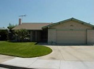 5827 Strawberry Pl, Chino, CA 91710