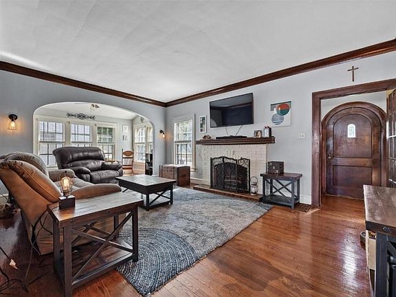 5th image of 2618 Meadowbrook Dr SE