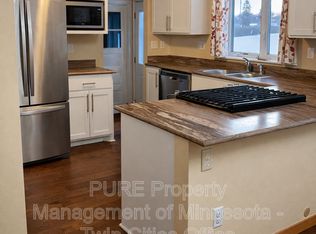 30630 Broadway St, Lindstrom, MN 55045