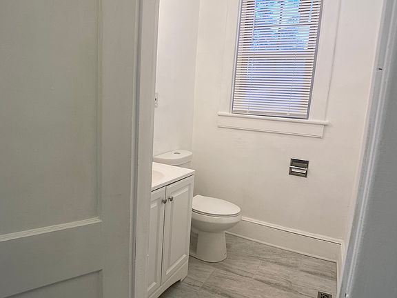 3rd image of 1815 Berkeley Ave