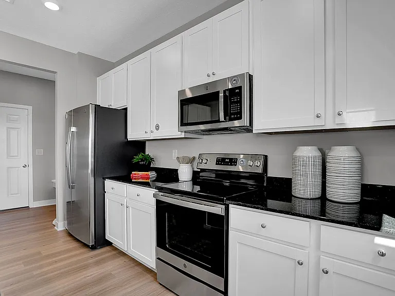 15798 Cobbs Creek Ln — Photo 37