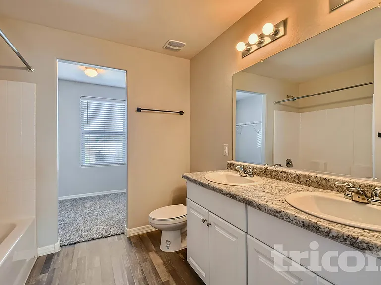 227 W Watson Ct — Photo 9